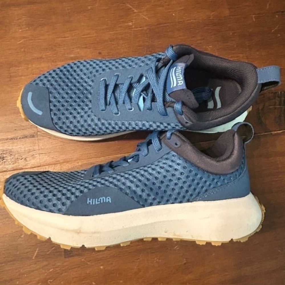 Hilma The Everywhere Fit Shoes Womens 8.5 Blue White Mesh Road Running Excellent